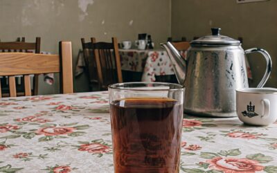 Herbata w PRL-u: Smak codzienności, tradycja i nostalgia ☕✨